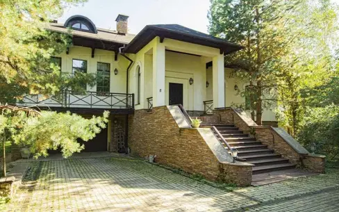 2-этажный коттедж 462 м² с отделкой
