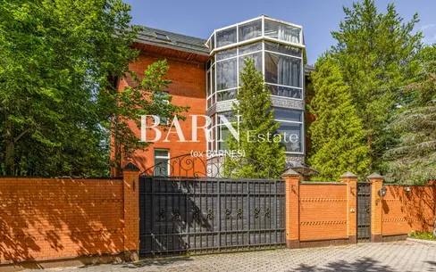 2-этажный коттедж 780 м² с отделкой