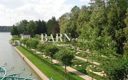 3-этажный таунхаус 232 м² без отделки