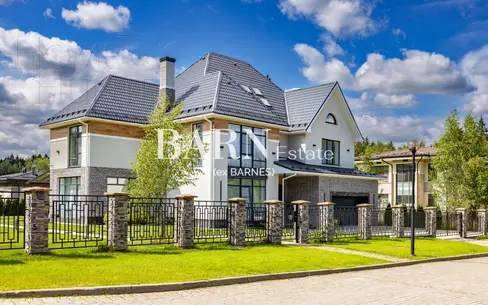 2-этажный коттедж 600 м² с отделкой