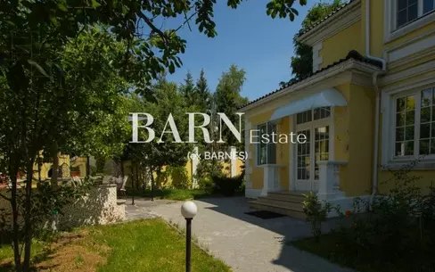 2-этажный коттедж 800 м² с отделкой