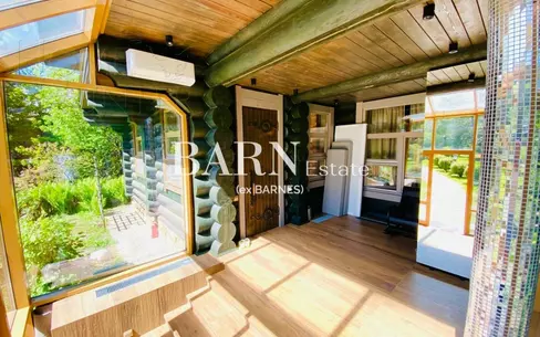 3-этажный коттедж 650 м² с отделкой