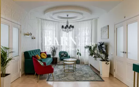 3-этажный коттедж 400 м² с отделкой