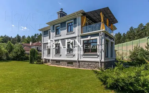 3-этажный коттедж 680 м² с отделкой