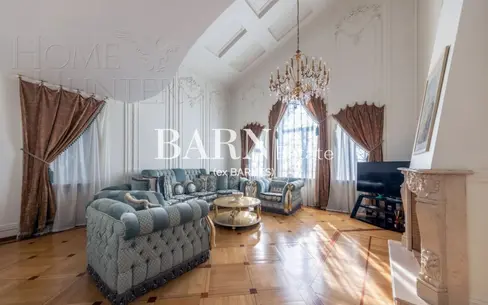 4-этажный коттедж 750 м² с отделкой