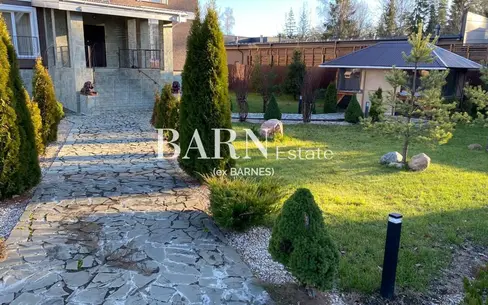 3-этажный коттедж 650 м² с отделкой