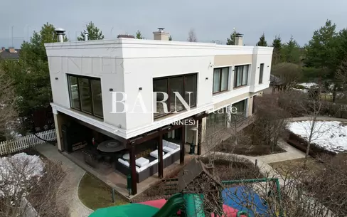 2-этажный коттедж 637 м² с отделкой