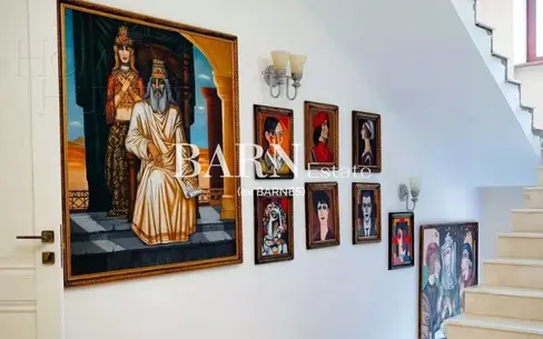4-этажный коттедж 550 м² с отделкой
