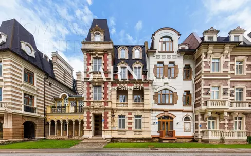 3-этажный таунхаус 395 м² с отделкой