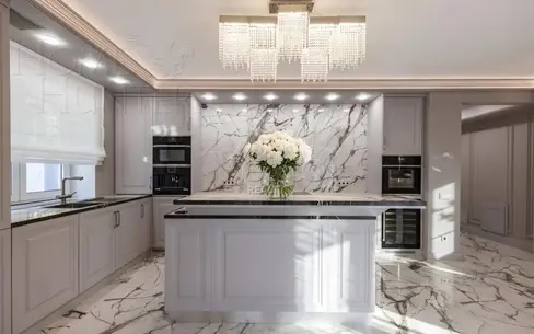 3-этажный коттедж 1 200 м² с отделкой