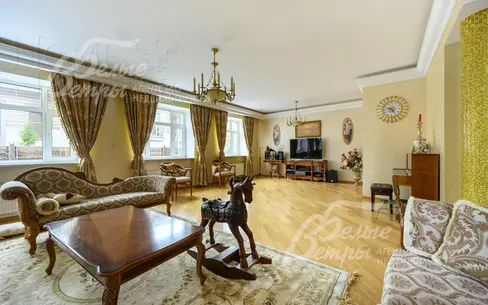 3-этажный коттедж 750 м² с отделкой
