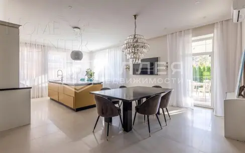 2-этажный коттедж 371 м² с отделкой