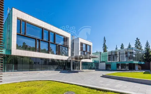 3-этажный коттедж 5 000 м² с отделкой