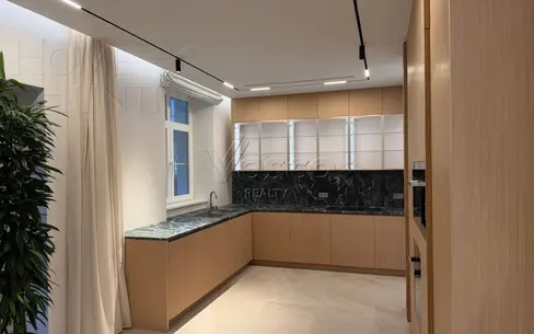 2-этажный коттедж 400 м² с отделкой