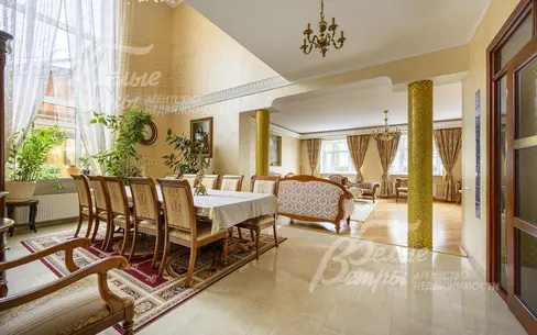 3-этажный коттедж 750 м² с отделкой