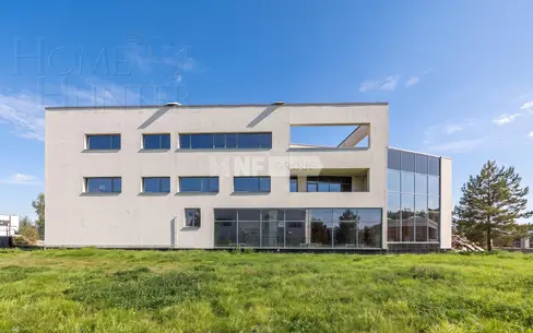 3-этажный коттедж 703.2 м² без отделки