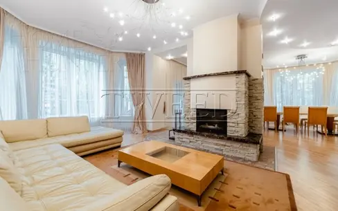 3-этажный коттедж 530 м² с отделкой