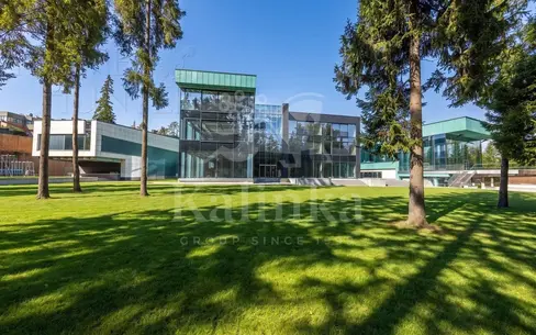 3-этажный коттедж 5 000 м² с отделкой