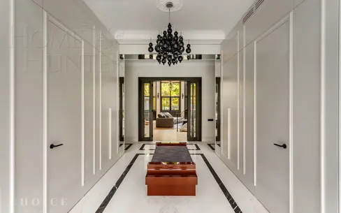 3-этажный коттедж 1 150 м² с отделкой