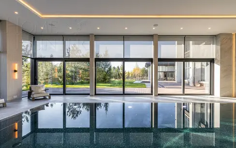 2-этажный коттедж 1 700 м² с отделкой