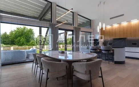 2-этажный коттедж 500 м² с отделкой