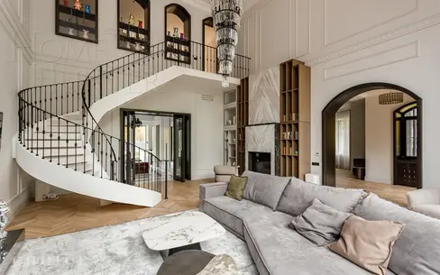3-этажный коттедж 1 150 м² с отделкой