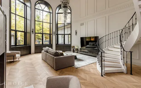 3-этажный коттедж 1 150 м² с отделкой