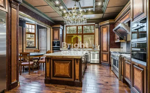 3-этажный коттедж 1 250 м² с отделкой