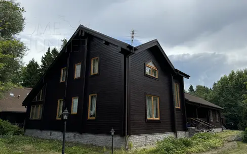 3-этажный коттедж 573 м² с отделкой