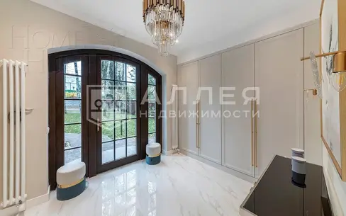 2-этажный коттедж 405 м² с отделкой