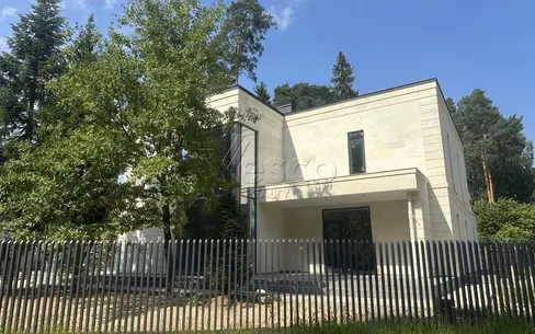 2-этажный коттедж 520 м² без отделки