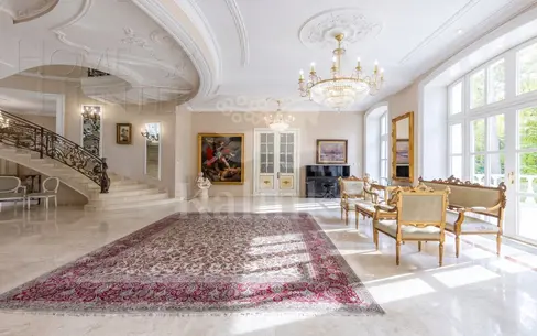 4-этажный коттедж 1 250 м² с отделкой