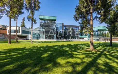 3-этажный коттедж 5 000 м² с отделкой