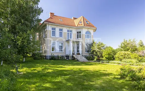 2-этажный коттедж 520 м² с отделкой