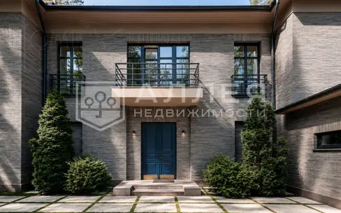 3-этажный коттедж 765 м² с отделкой