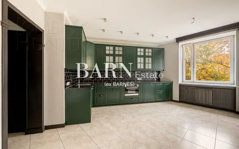 3-КОМН. КВАРТИРА С ОТДЕЛКОЙ 140 М² НА 3 ЭТАЖЕ