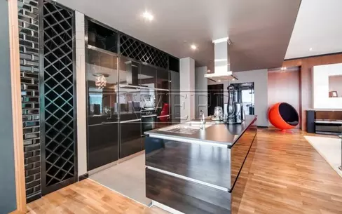 3-УРОВНЕВЫЕ АПАРТАМЕНТЫ С ОТДЕЛКОЙ 222 М² НА 41 ЭТАЖЕ