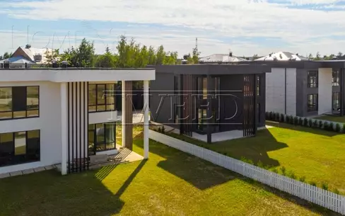 2-этажный коттедж 261 м² без отделки