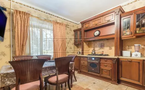 2-этажный коттедж 600 м² с отделкой