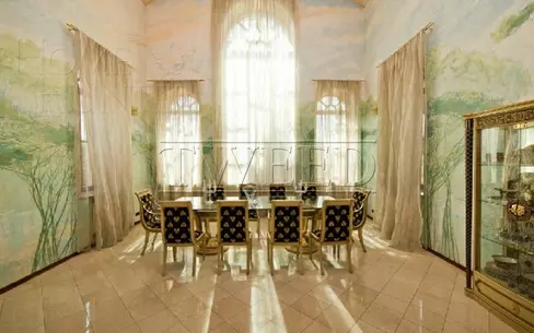 2-этажный коттедж 1 080 м² с отделкой