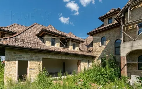 3-этажный коттедж 650 м² без отделки