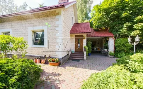 2-этажный коттедж 490 м² с отделкой