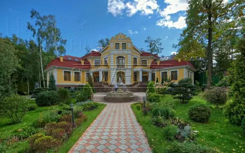2-этажный коттедж 1 100 м² с отделкой
